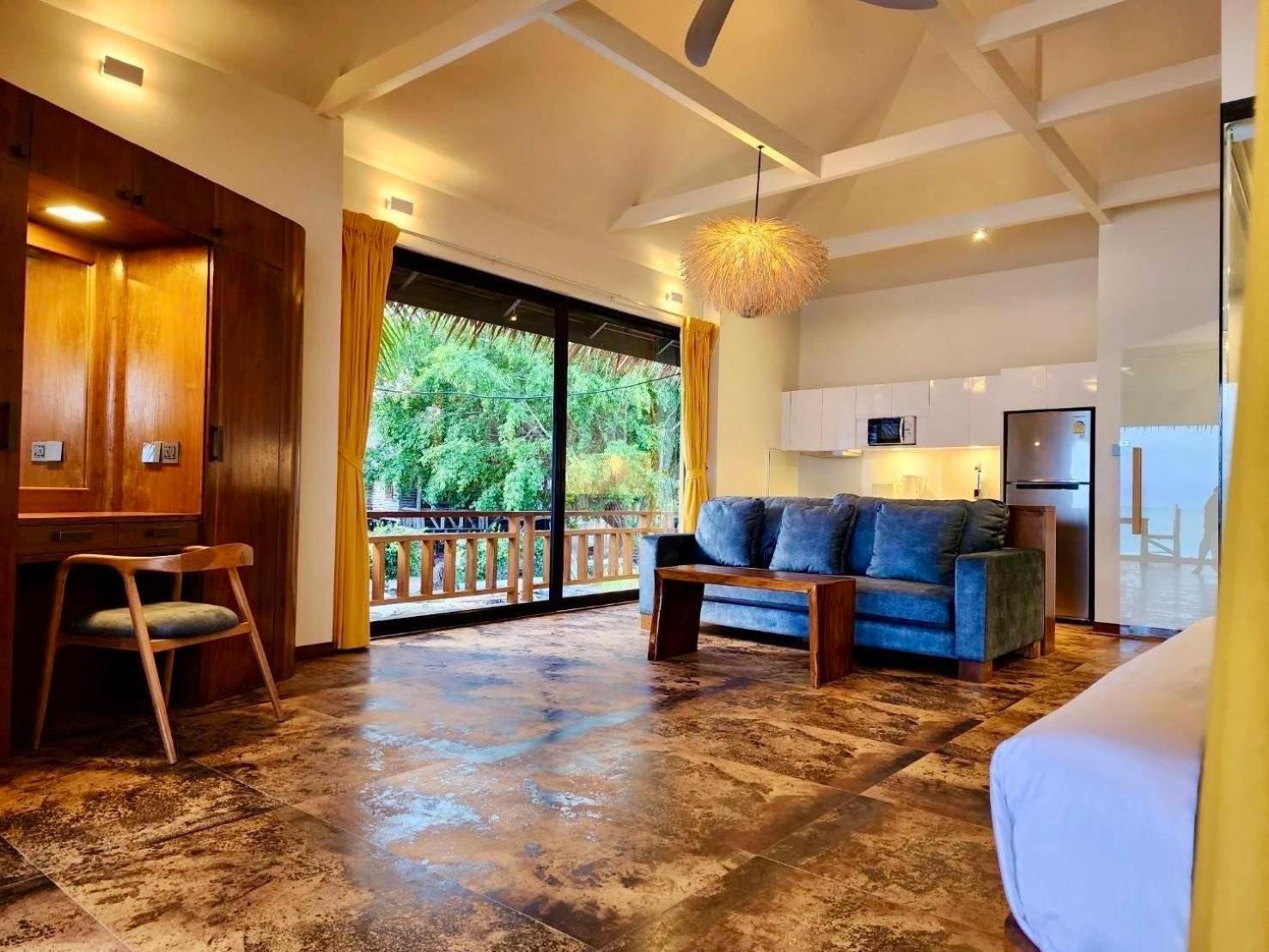 Absolute Beachfront Villas バーン・タイ エクステリア 写真