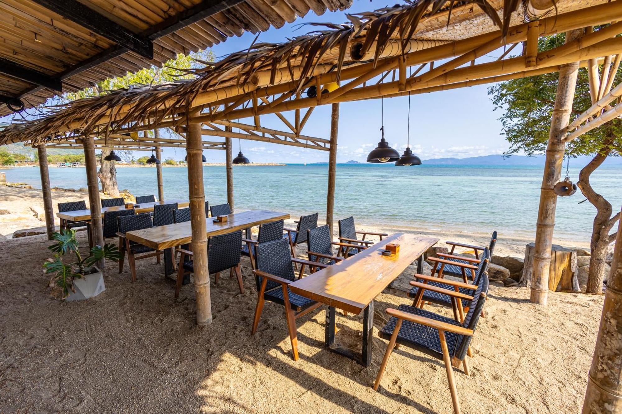 Absolute Beachfront Villas バーン・タイ エクステリア 写真