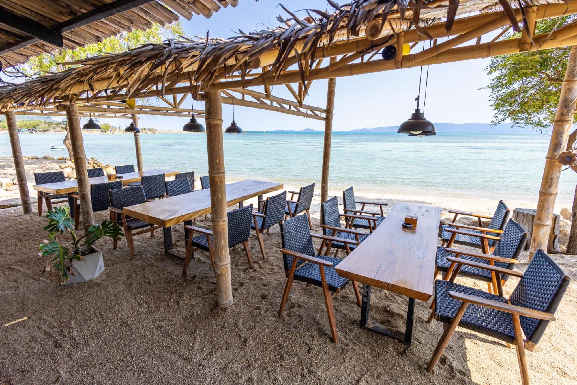 Absolute Beachfront Villas バーン・タイ エクステリア 写真