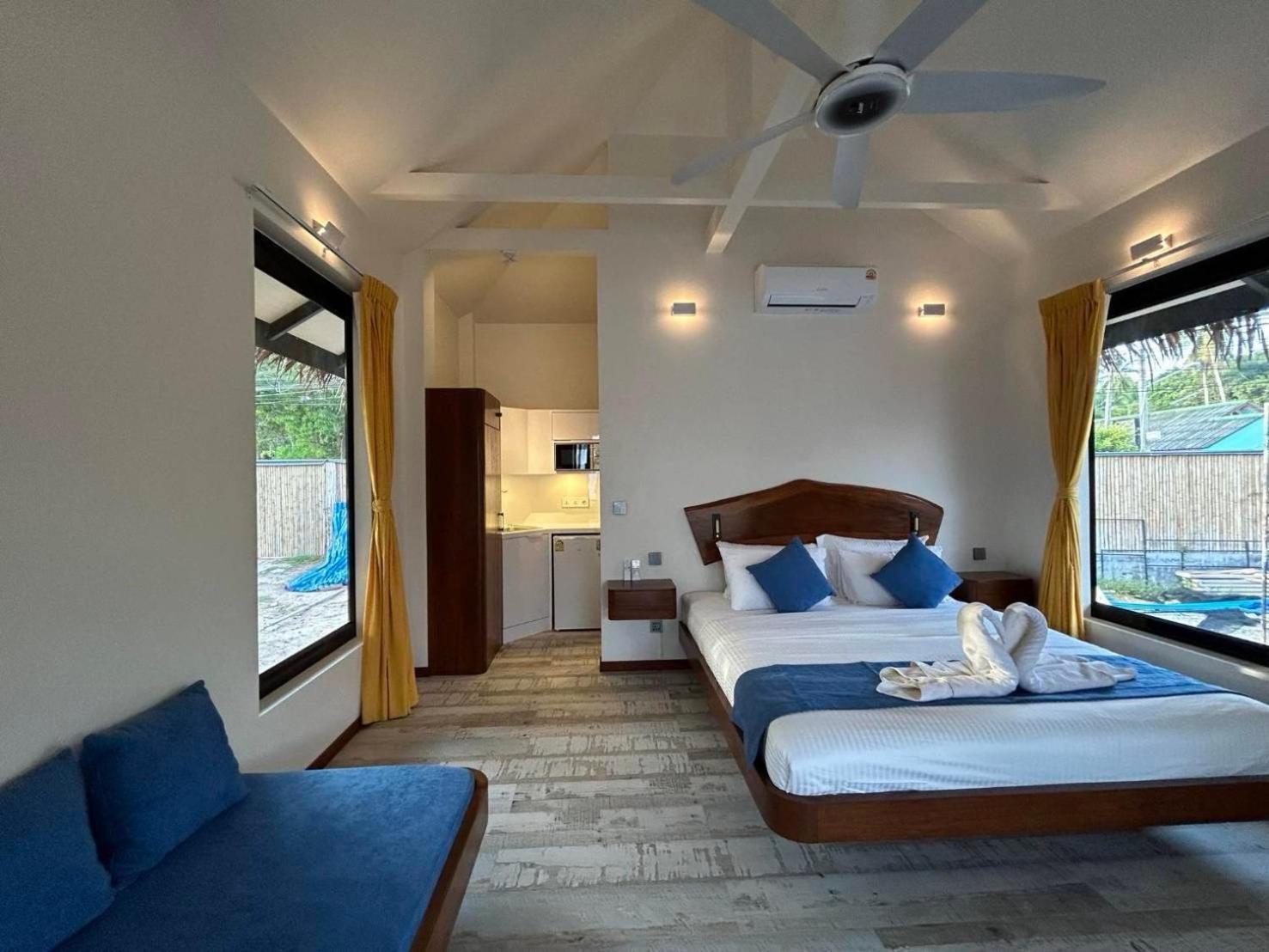 Absolute Beachfront Villas バーン・タイ エクステリア 写真